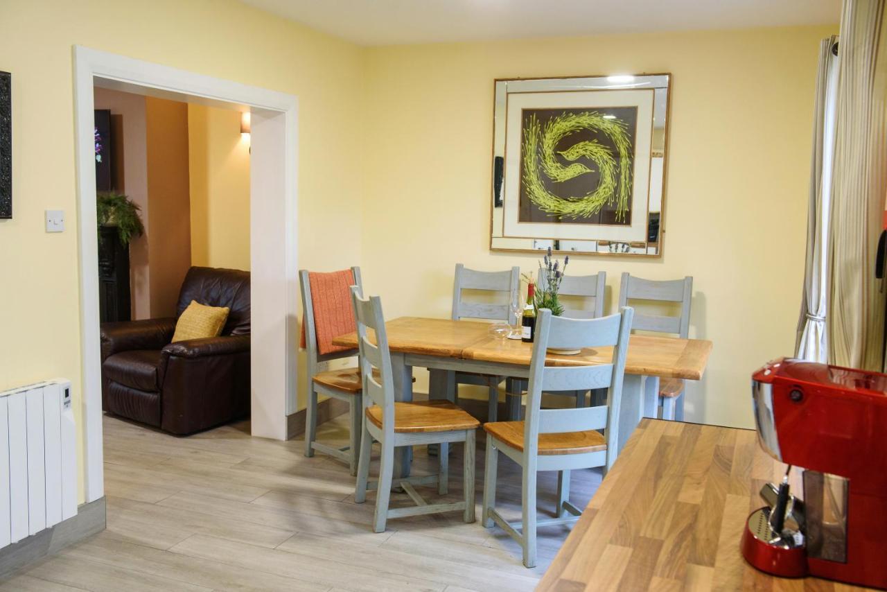 Waterfront Self Catering Houses Carrick on Shannon Dış mekan fotoğraf
