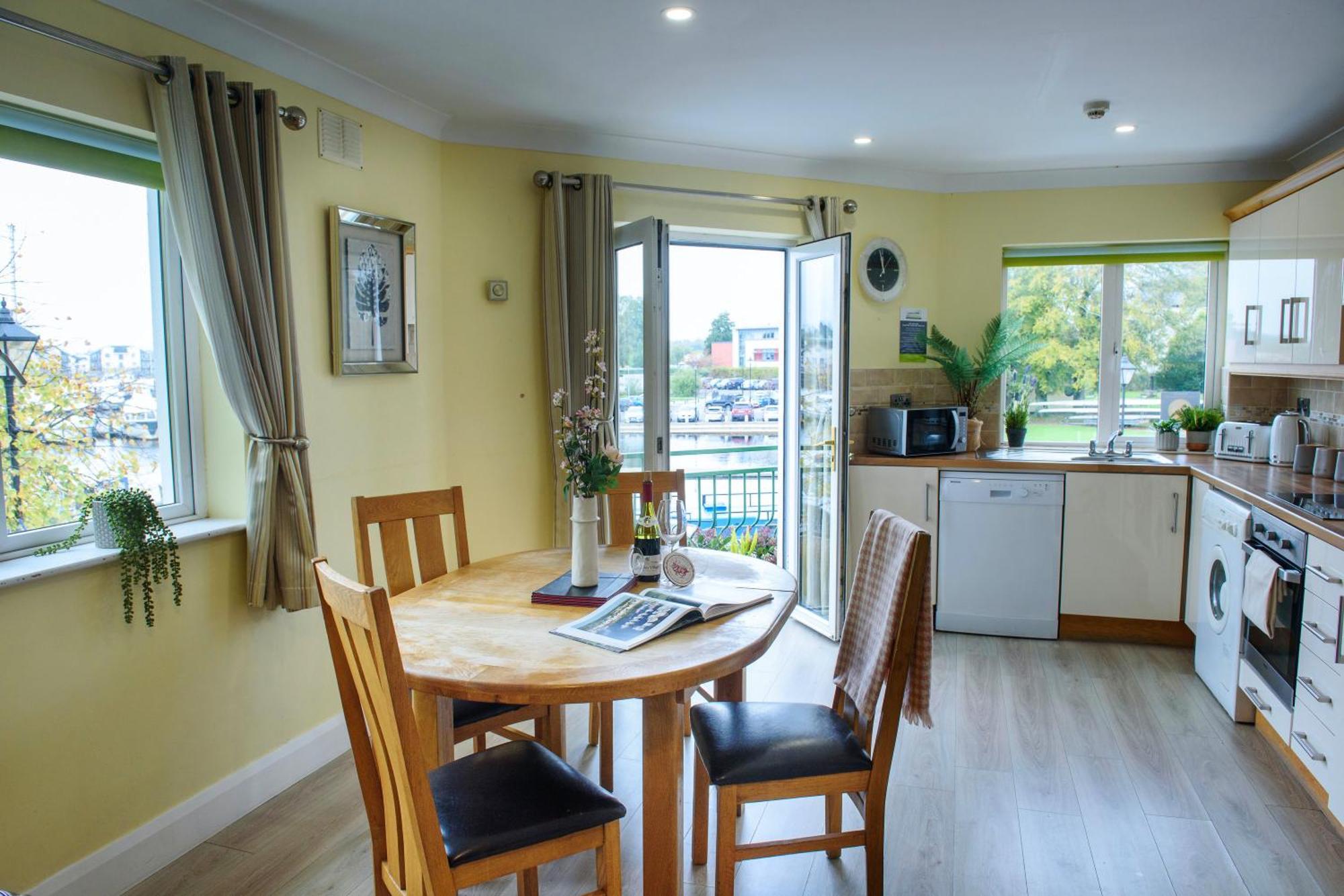 Waterfront Self Catering Houses Carrick on Shannon Dış mekan fotoğraf